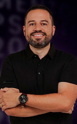 Carlinhos Costa